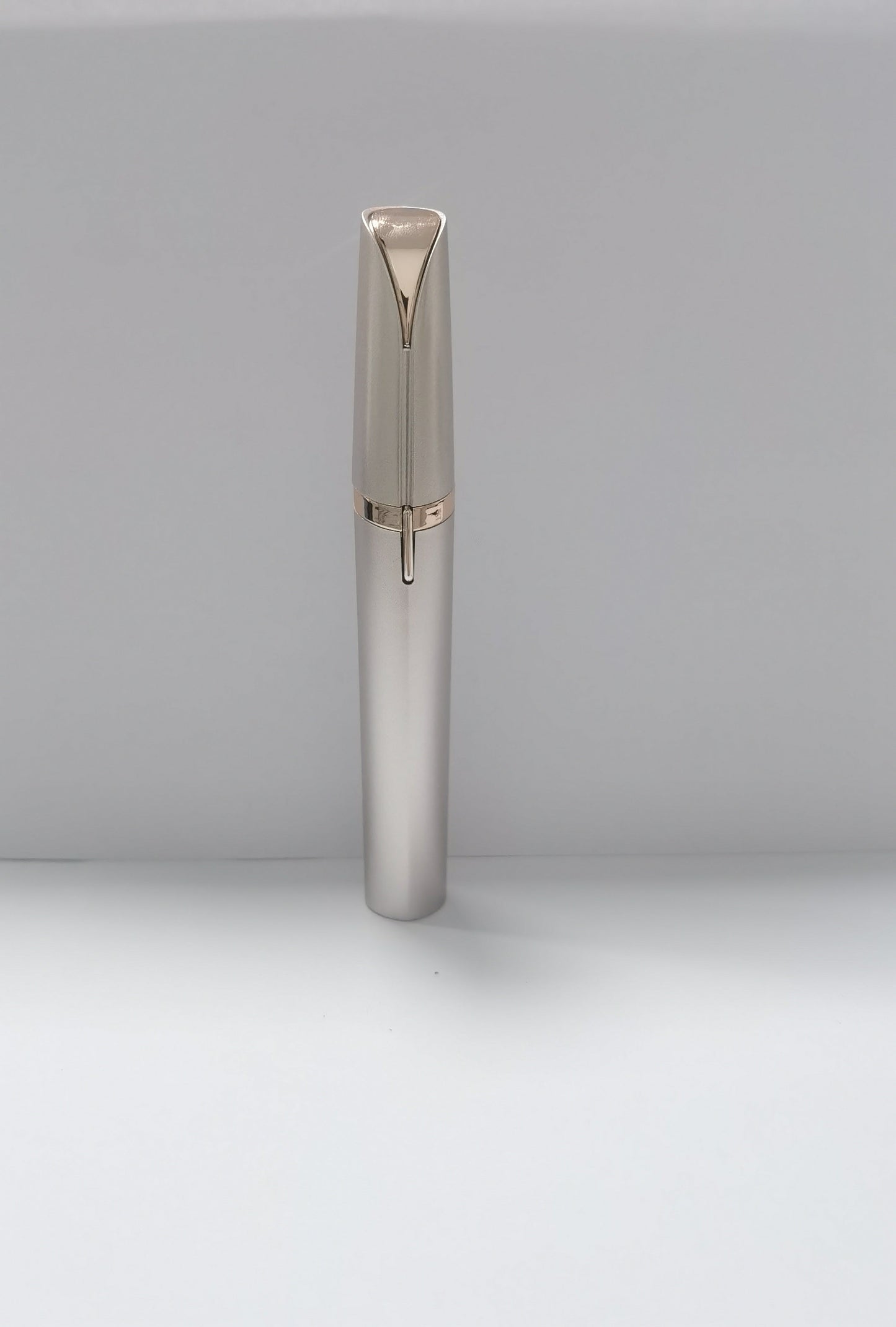 Electric Eyebrow Trimmer – Painless Hair Remover with LED Light CJ