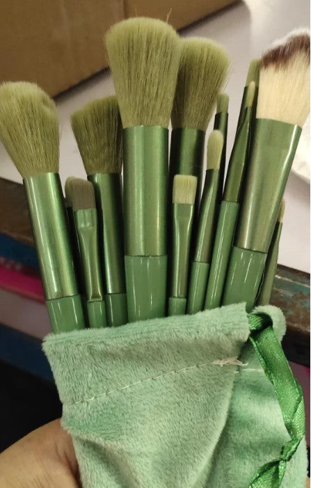 13-Piece Makeup Brush Set – Foundation, Concealer, Blush & Eyeshadow Brushes CJ
