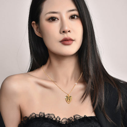 Personalized Name Heart Locket Necklace – Custom Zirconia Pendant Gift for Mom & Grandma CJ