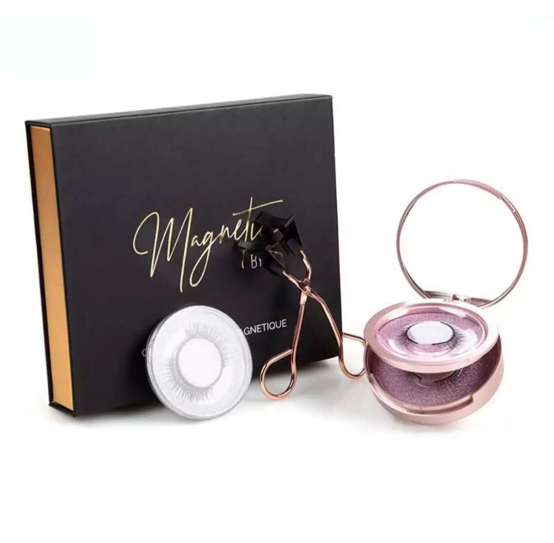 Reusable Magnetic Self-Adhesive Eyelashes – Easy, Natural, Waterproof False Lashes